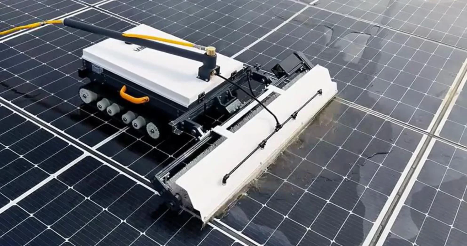 Мойка и чистка солнечных панелей